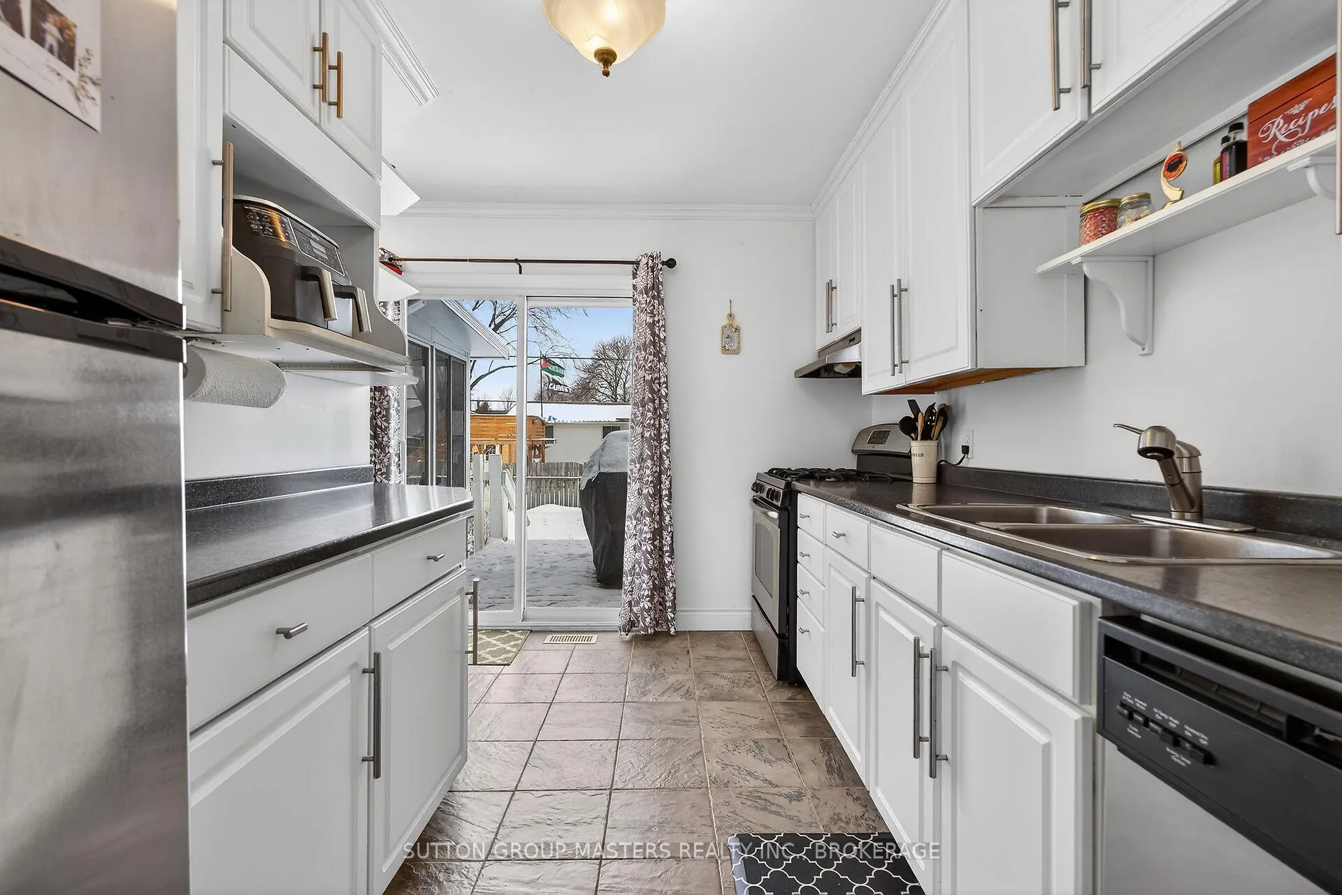Photo 11 of 51 Kildare Avenue, Loyalist, Amherstview — HOMEH