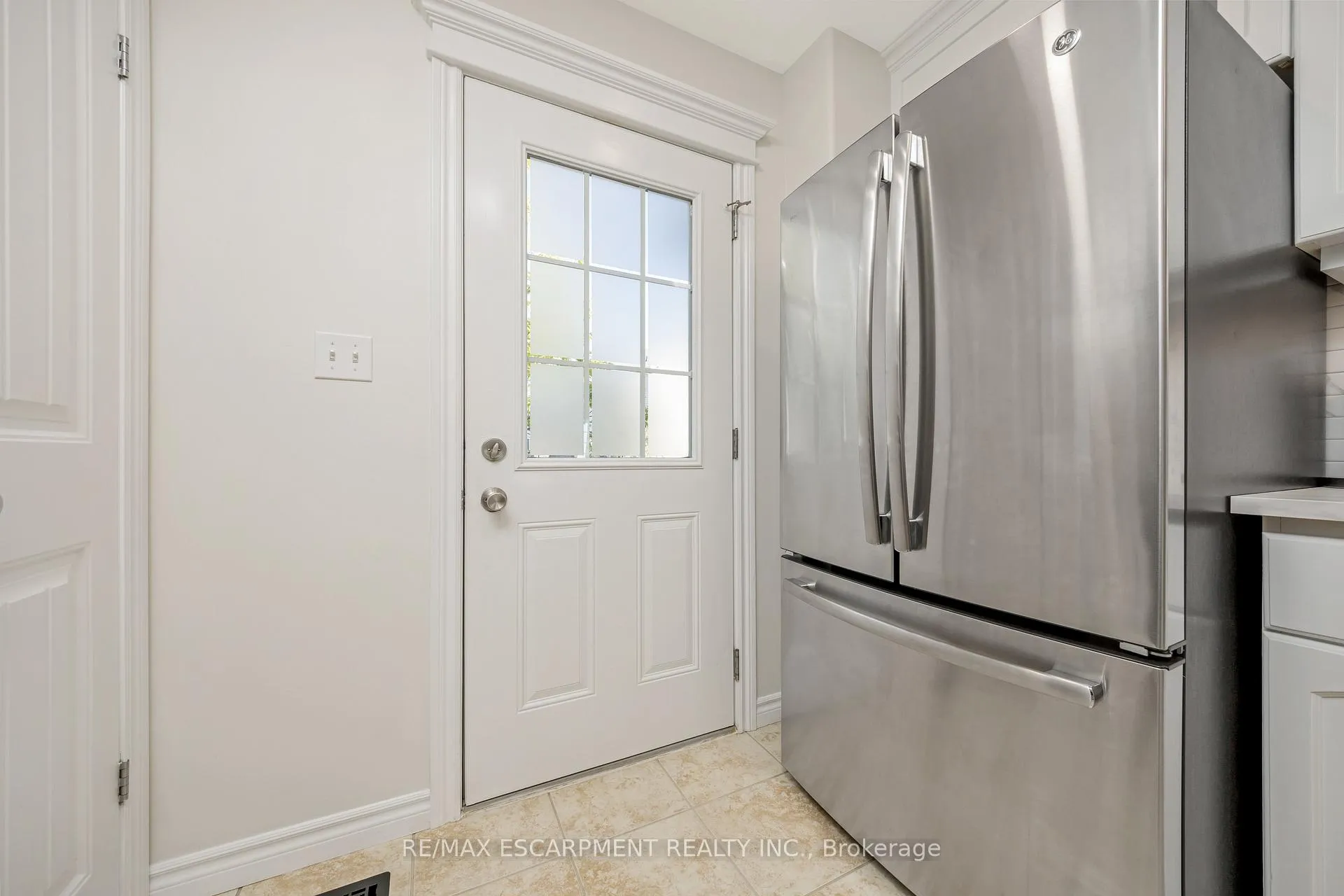 Photo 5 of 197 Carters Lane, Guelph/Eramosa, Rockwood — HOMEH