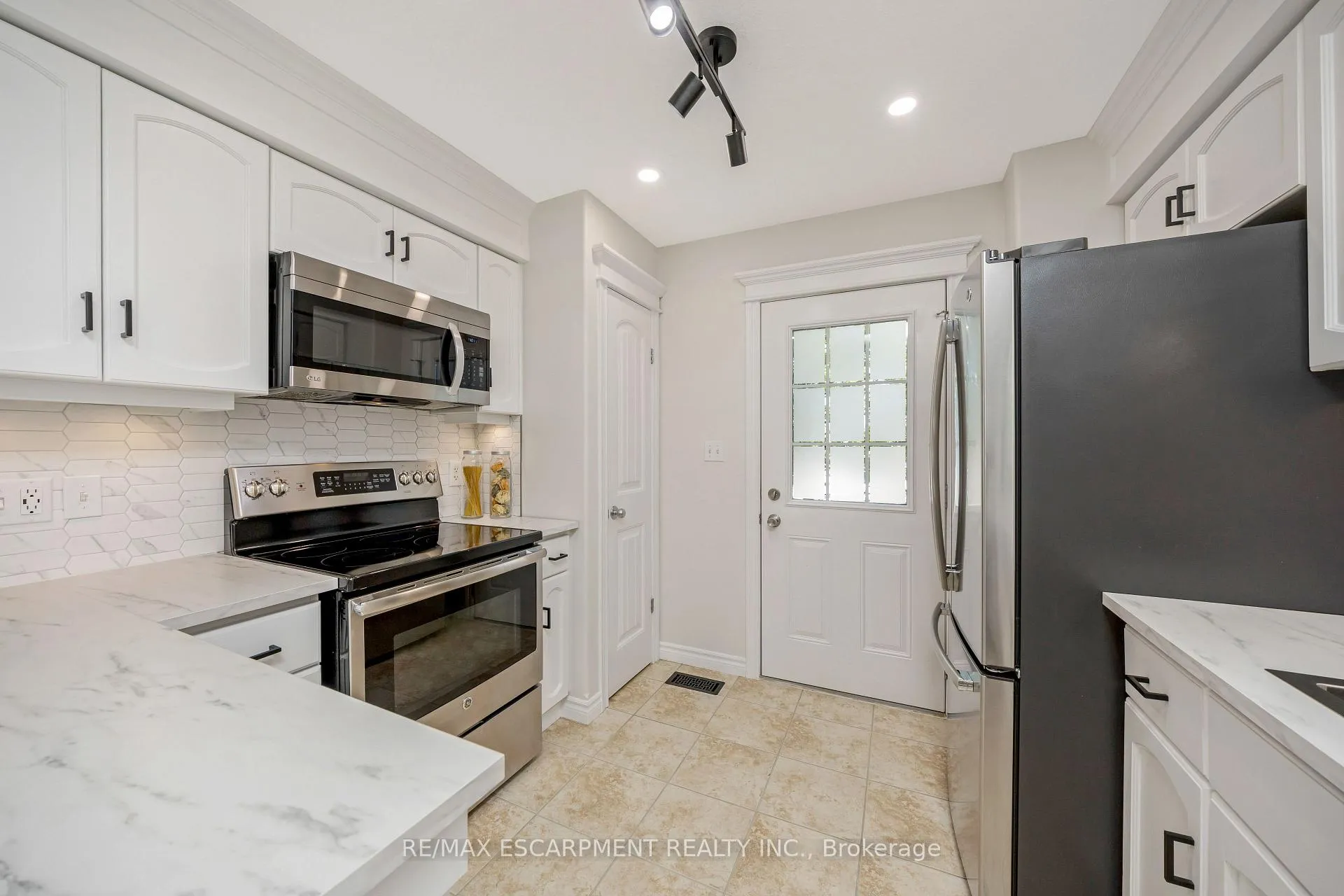 Photo 7 of 197 Carters Lane, Guelph/Eramosa, Rockwood — HOMEH