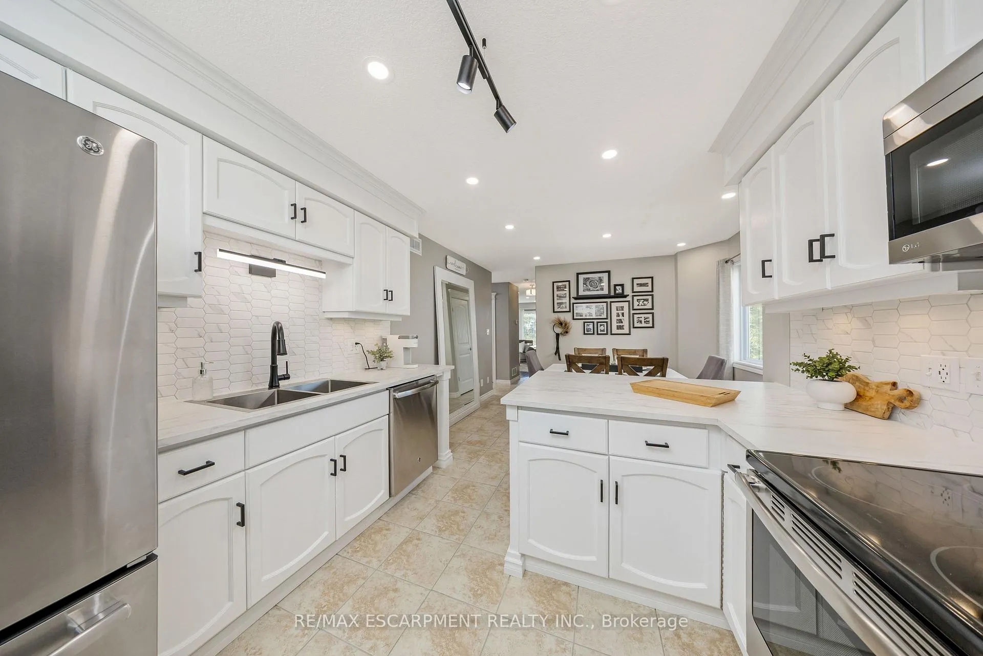 Photo 9 of 197 Carters Lane, Guelph/Eramosa, Rockwood — HOMEH