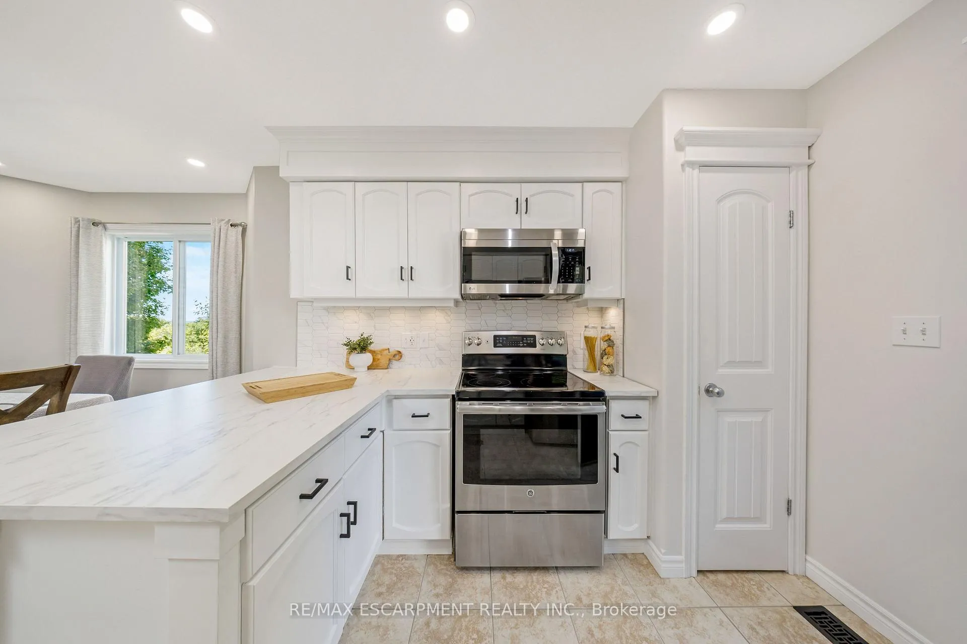 Photo 10 of 197 Carters Lane, Guelph/Eramosa, Rockwood — HOMEH