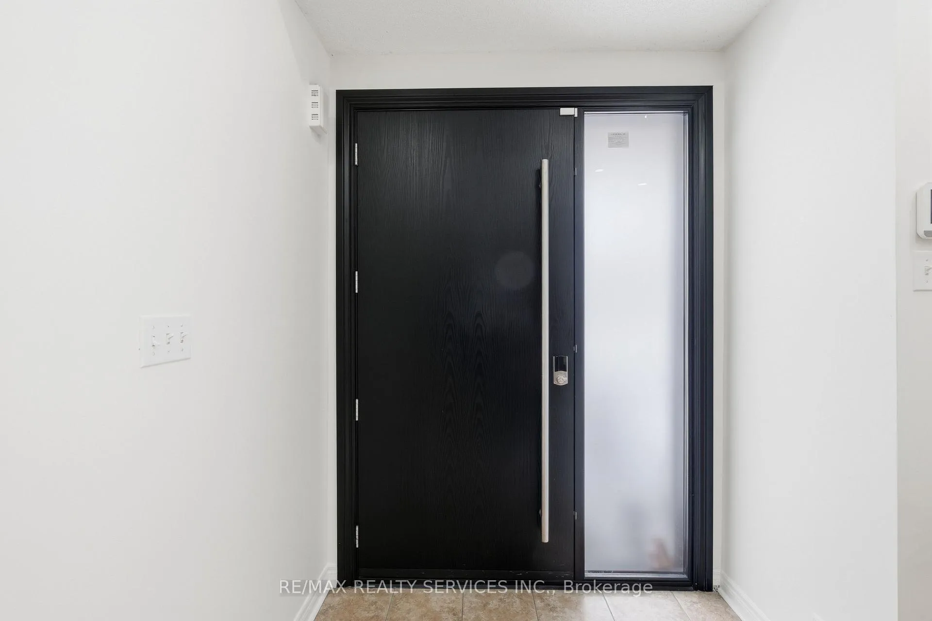Photo 6 of 108 Amaranth Crescent, Brampton, Northwest Sandalwood Parkway — HOMEH