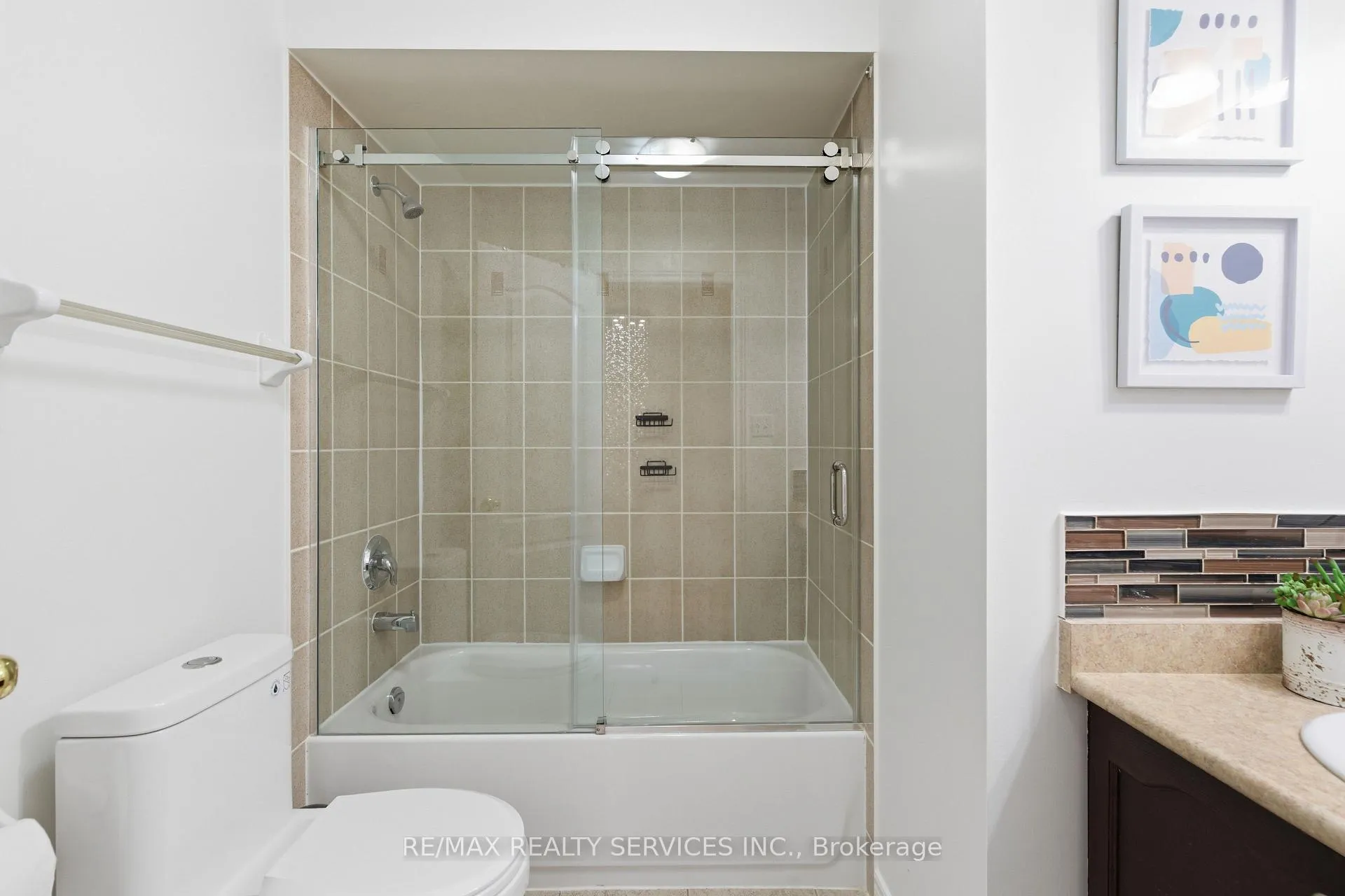 Photo 32 of 108 Amaranth Crescent, Brampton, Northwest Sandalwood Parkway — HOMEH