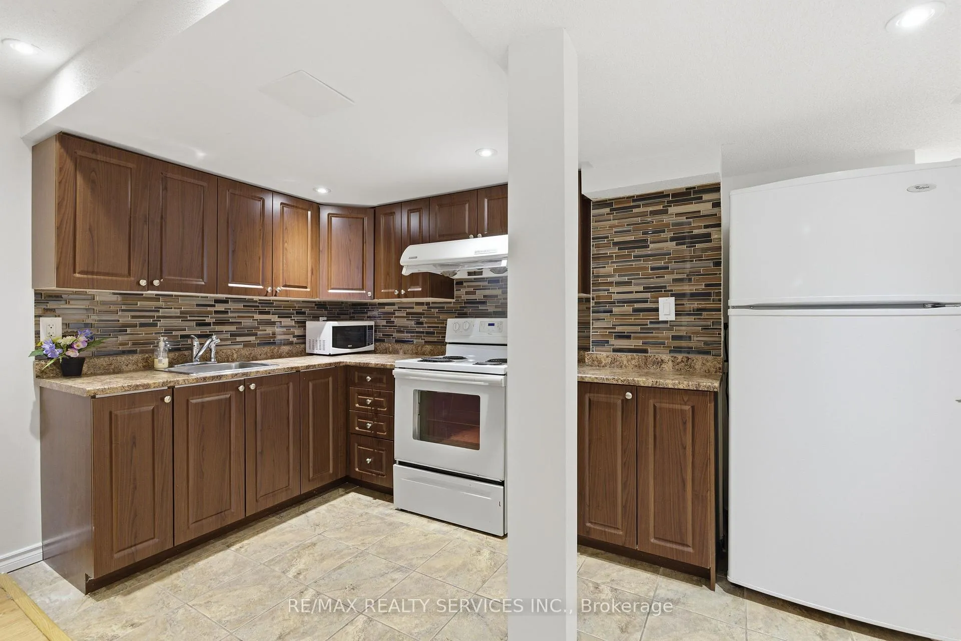 Photo 38 of 108 Amaranth Crescent, Brampton, Northwest Sandalwood Parkway — HOMEH