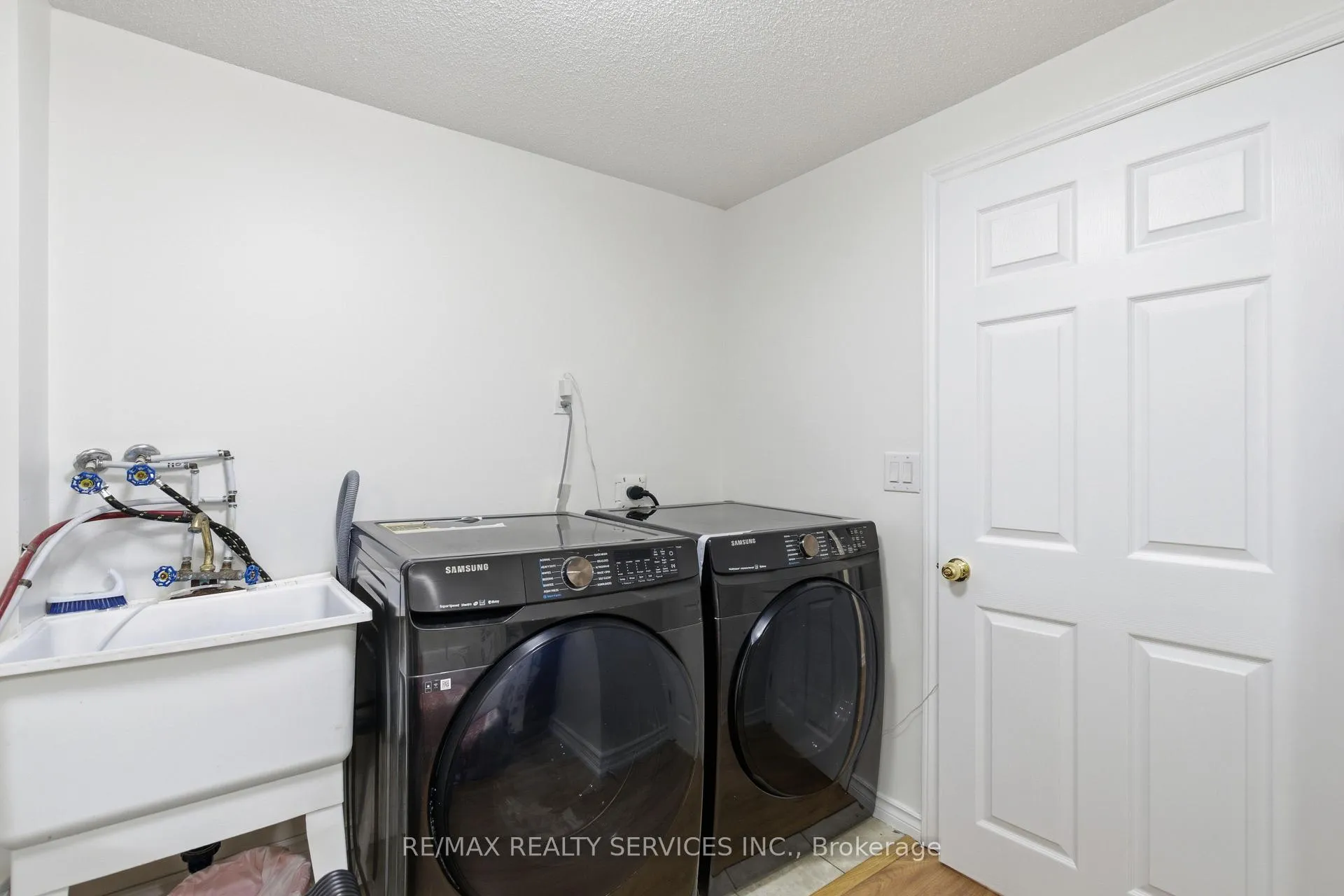 Photo 43 of 108 Amaranth Crescent, Brampton, Northwest Sandalwood Parkway — HOMEH