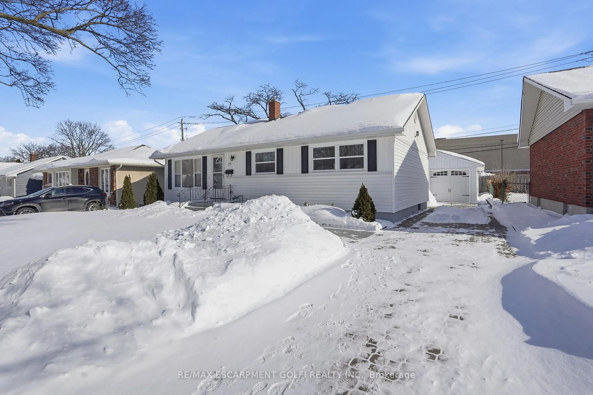 Photo 4 of 77 Jacobson Avenue, St. Catharines, Glendale/Glenridge — HOMEH