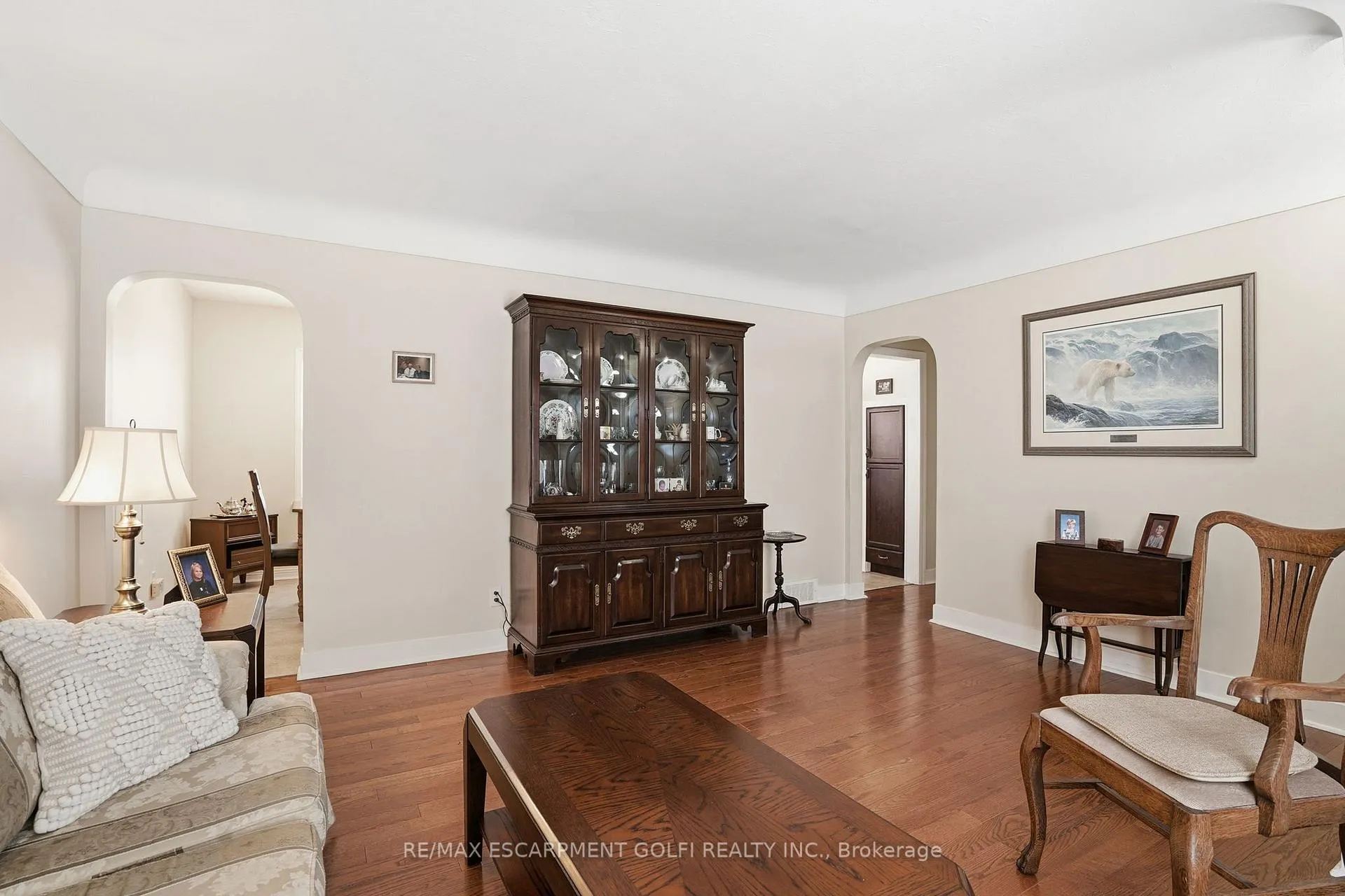 Photo 6 of 77 Jacobson Avenue, St. Catharines, Glendale/Glenridge — HOMEH