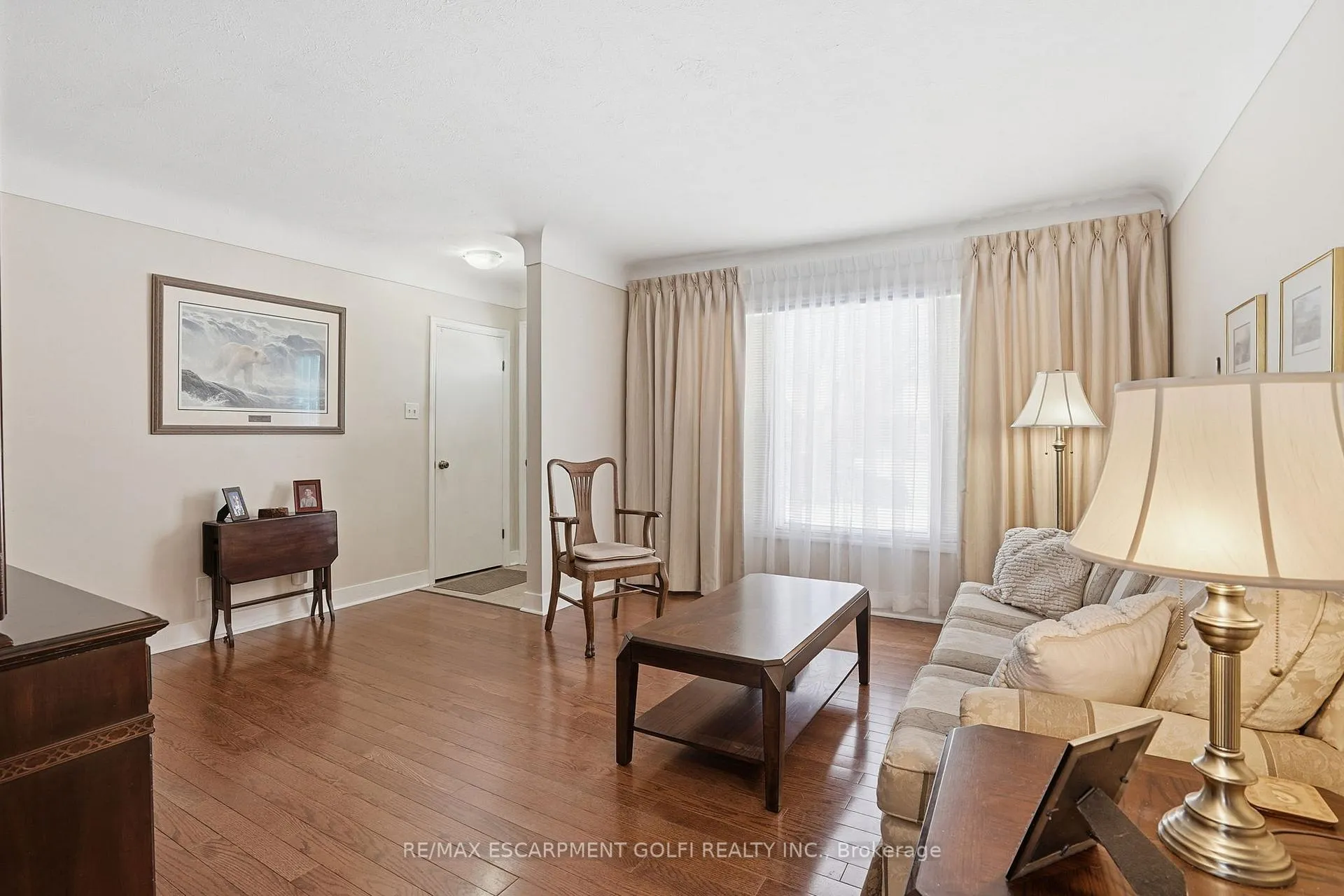Photo 7 of 77 Jacobson Avenue, St. Catharines, Glendale/Glenridge — HOMEH