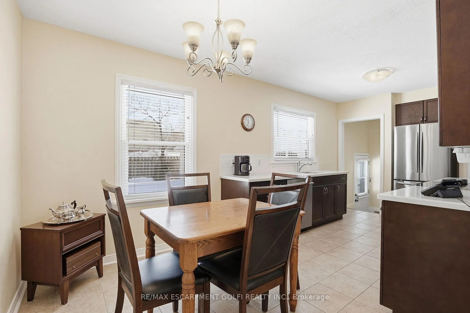 Photo 8 of 77 Jacobson Avenue, St. Catharines, Glendale/Glenridge — HOMEH