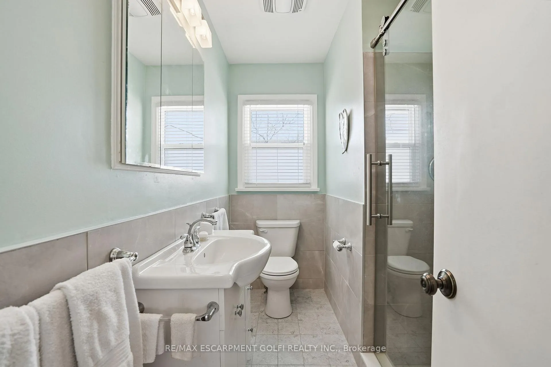Photo 12 of 77 Jacobson Avenue, St. Catharines, Glendale/Glenridge — HOMEH