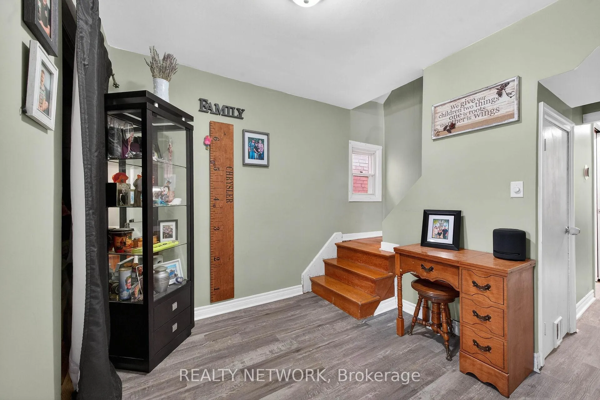 Photo 8 of 234 Balmoral Avenue N, Hamilton, Crown Point — HOMEH