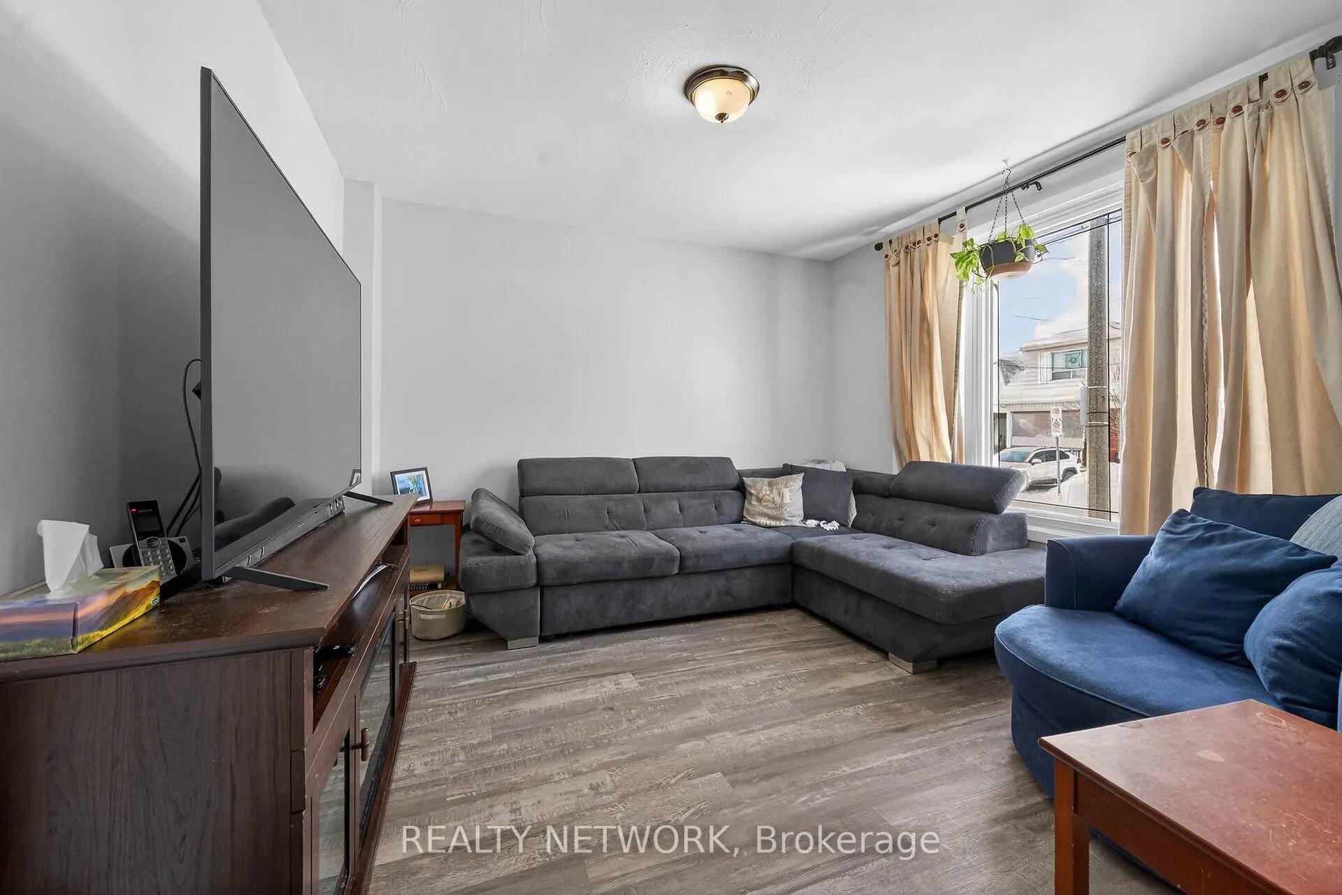 Photo 10 of 234 Balmoral Avenue N, Hamilton, Crown Point — HOMEH