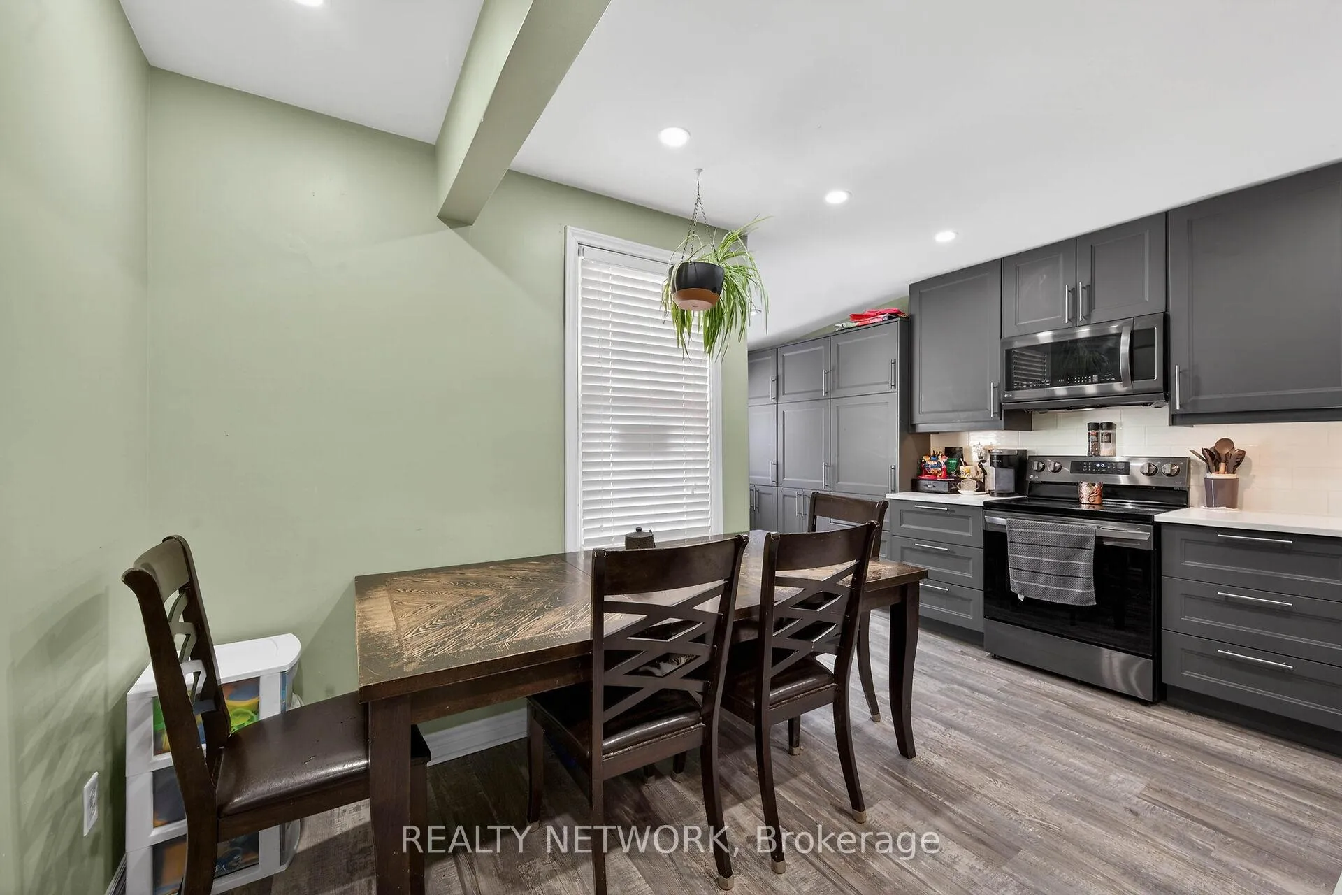 Photo 14 of 234 Balmoral Avenue N, Hamilton, Crown Point — HOMEH