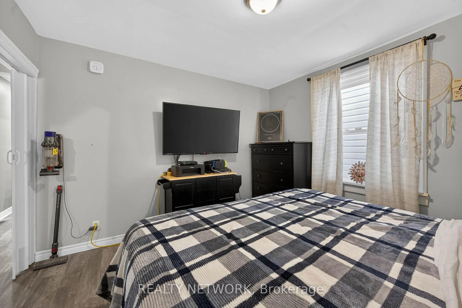 Photo 23 of 234 Balmoral Avenue N, Hamilton, Crown Point — HOMEH