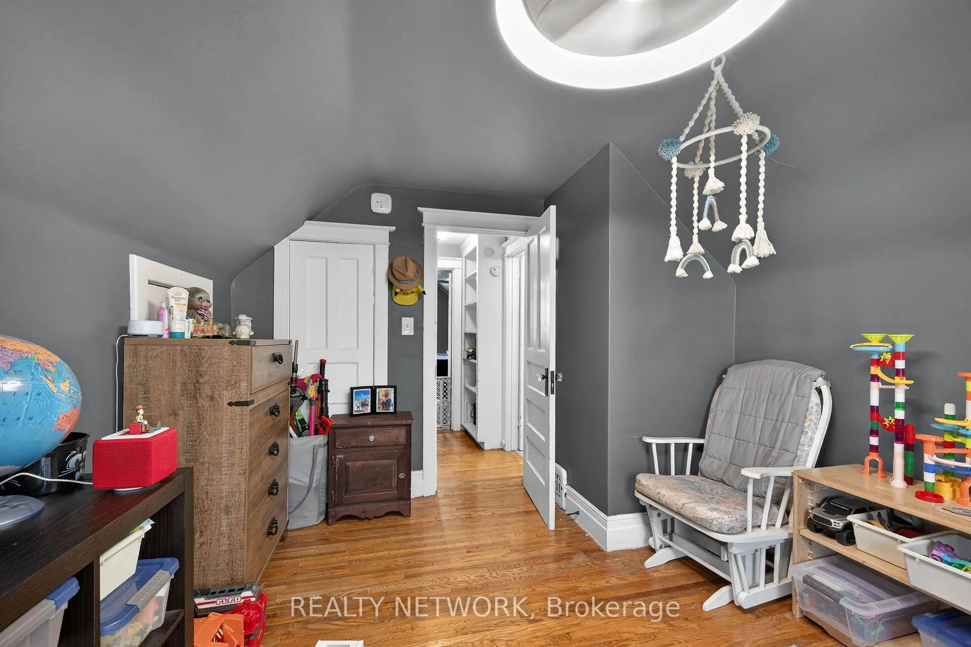 Photo 30 of 234 Balmoral Avenue N, Hamilton, Crown Point — HOMEH