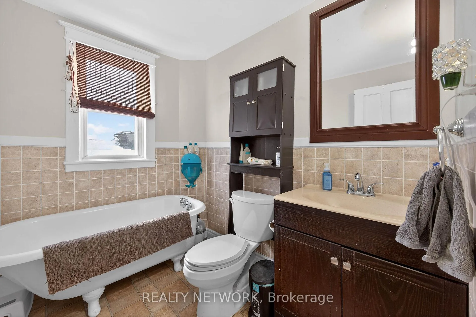 Photo 31 of 234 Balmoral Avenue N, Hamilton, Crown Point — HOMEH