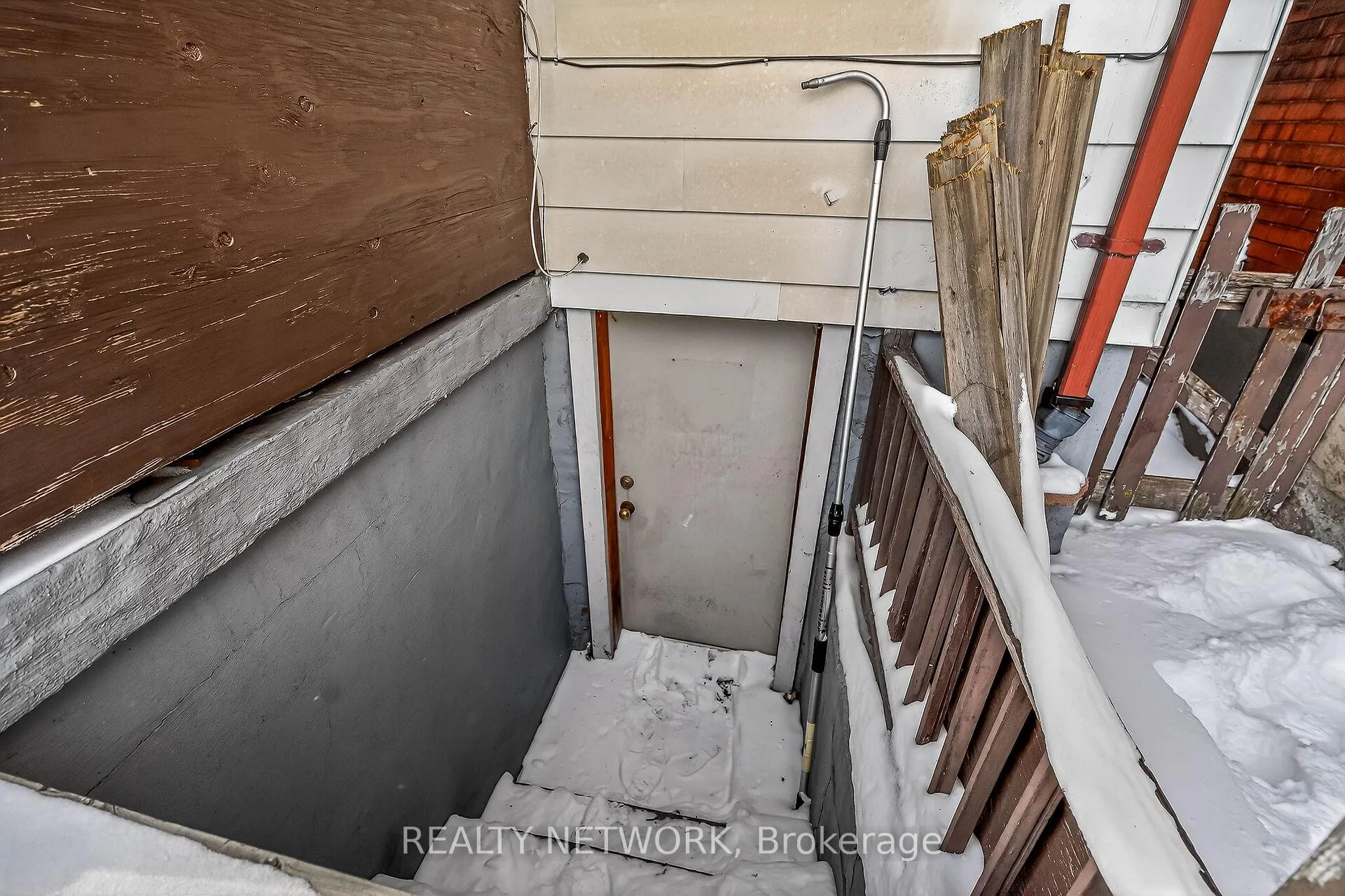 Photo 35 of 234 Balmoral Avenue N, Hamilton, Crown Point — HOMEH