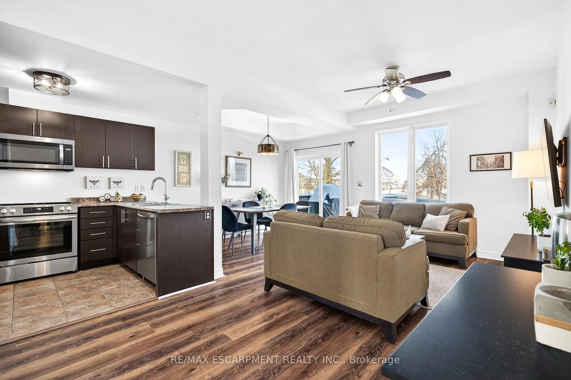 Photo 7 of 44 Madonna Drive, Hamilton, Carpenter — HOMEH