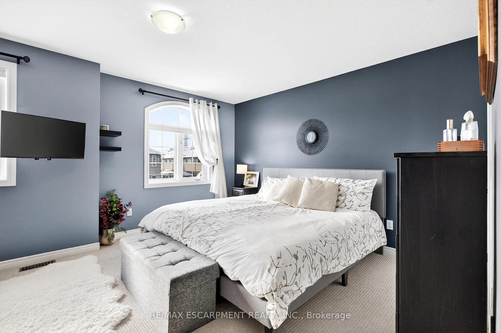 Photo 15 of 44 Madonna Drive, Hamilton, Carpenter — HOMEH
