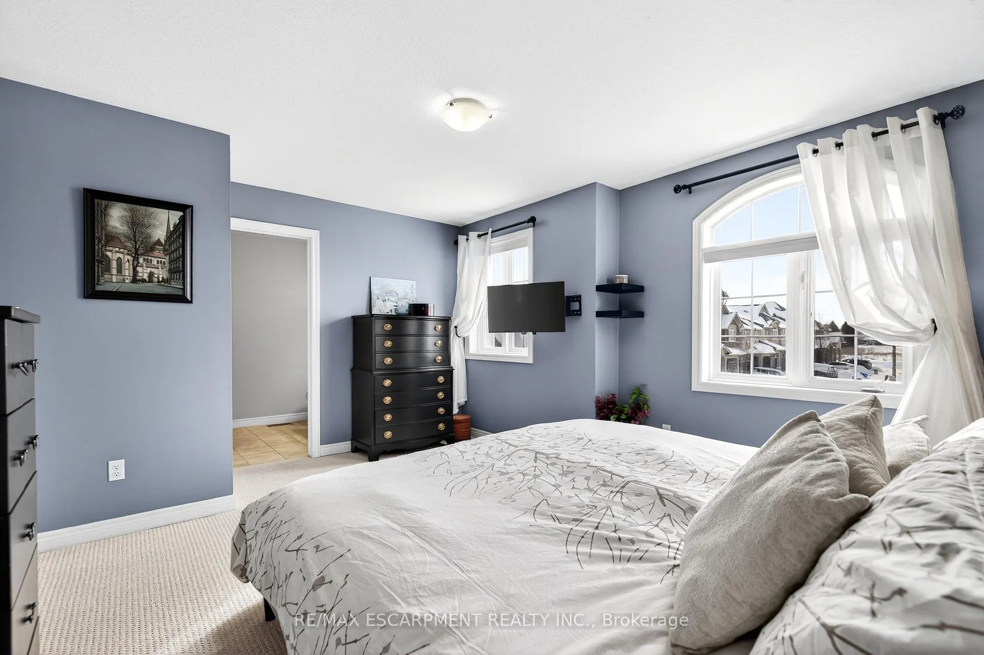 Photo 16 of 44 Madonna Drive, Hamilton, Carpenter — HOMEH