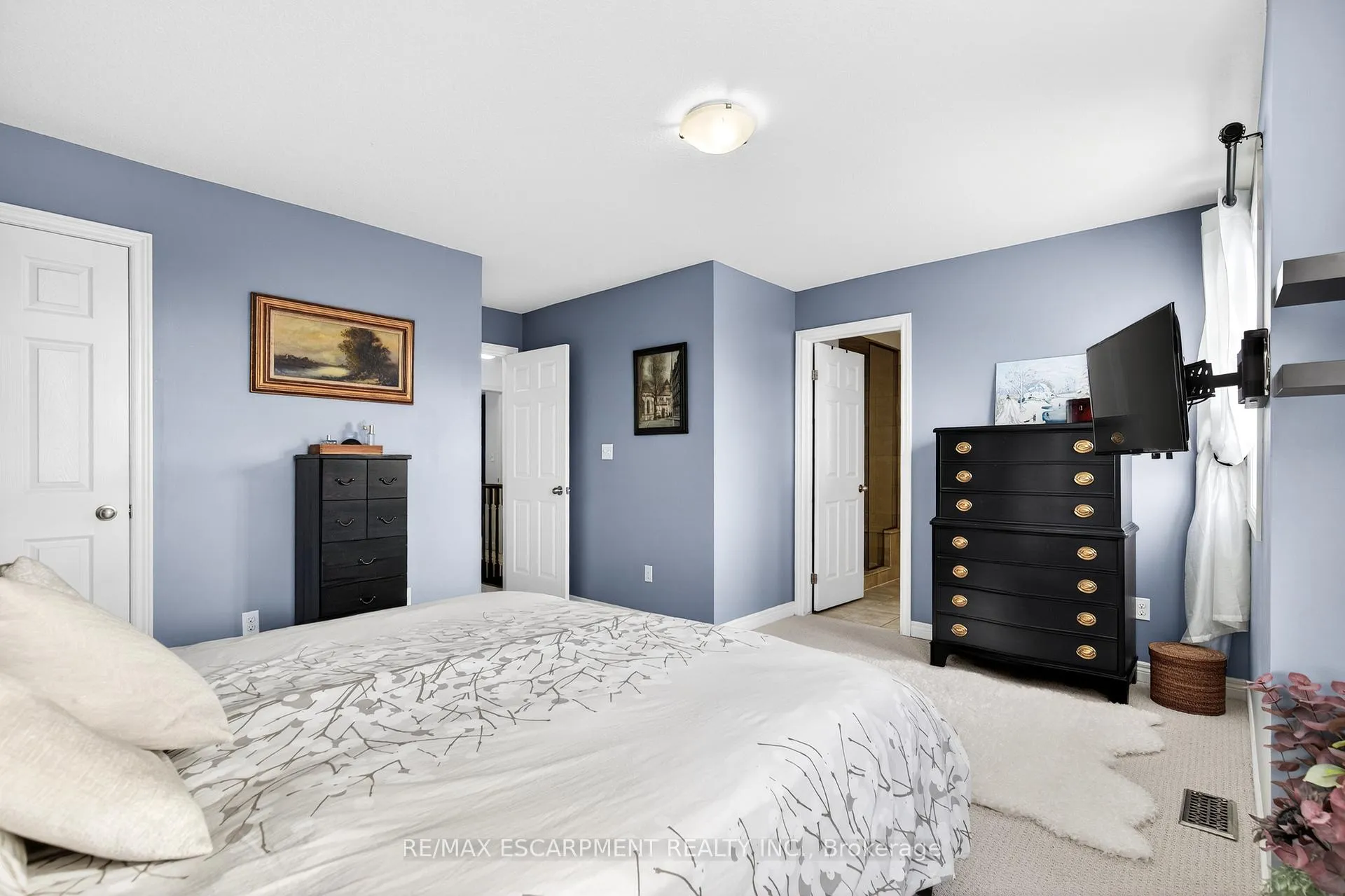 Photo 17 of 44 Madonna Drive, Hamilton, Carpenter — HOMEH