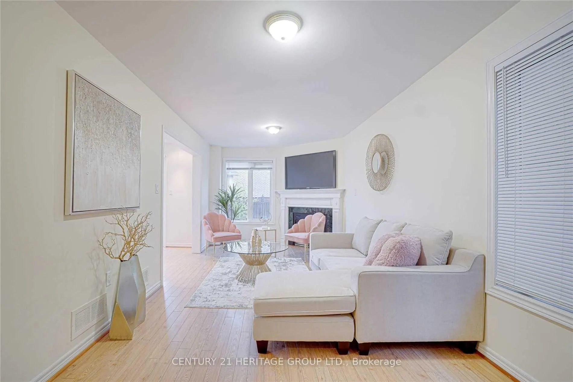 Photo 11 of 150 Ashton Drive, Vaughan, Maple — HOMEH