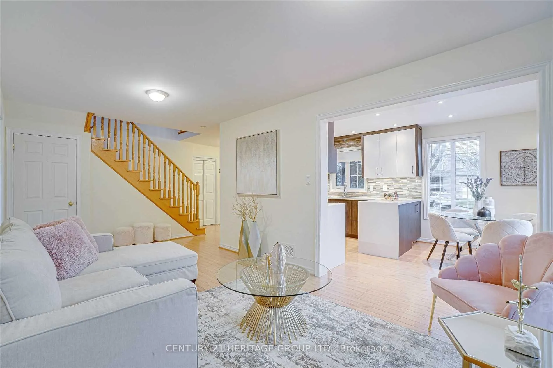 Photo 13 of 150 Ashton Drive, Vaughan, Maple — HOMEH