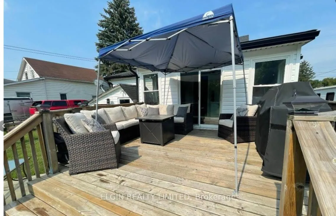 Photo 11 of 115 Balaclava Street, St. Thomas — HOMEH