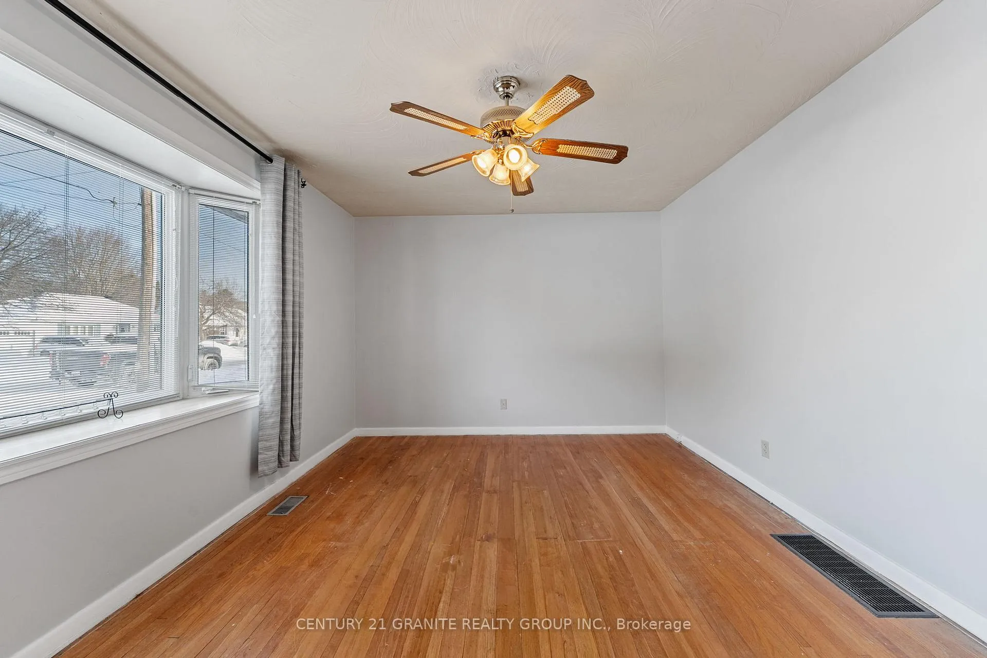 Photo 18 of 64 Johnston Crescent, Bancroft, Bancroft Ward — HOMEH
