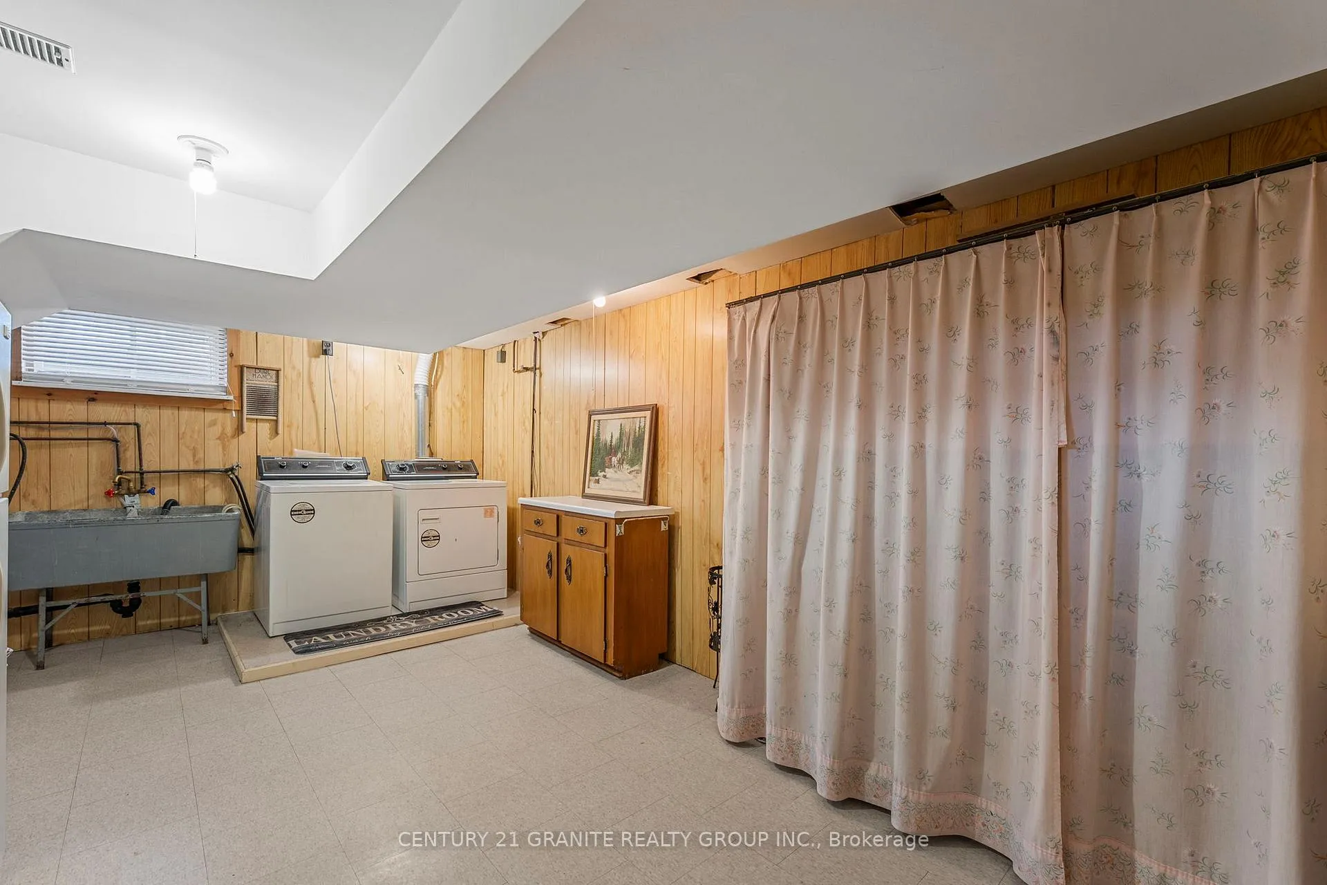 Photo 34 of 64 Johnston Crescent, Bancroft, Bancroft Ward — HOMEH