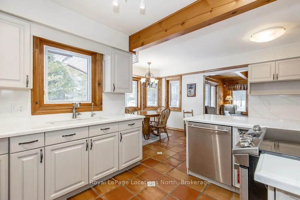 Photo 8 of 59 Wasaga Sands Drive, Wasaga Beach — HOMEH