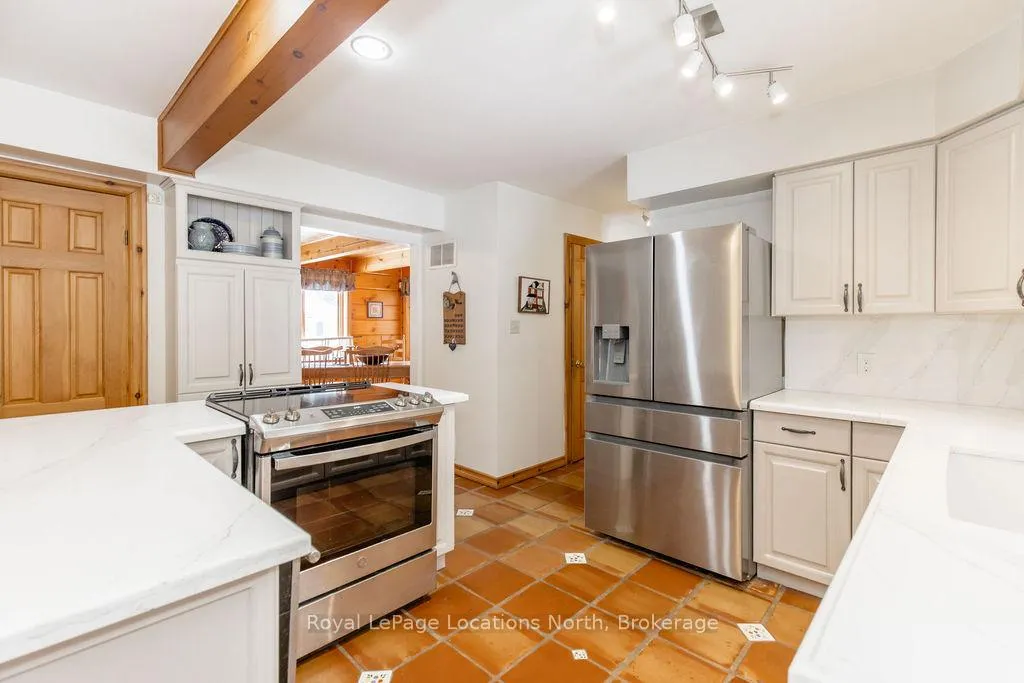 Photo 10 of 59 Wasaga Sands Drive, Wasaga Beach — HOMEH