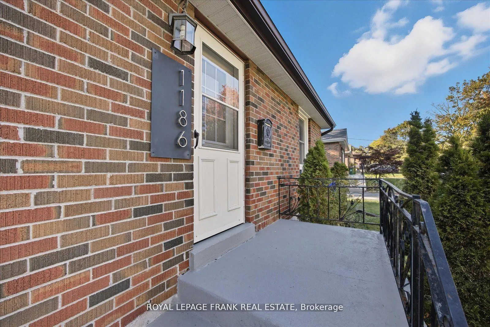 Photo 3 of 1186 Ravine Road, Oshawa, Lakeview — HOMEH