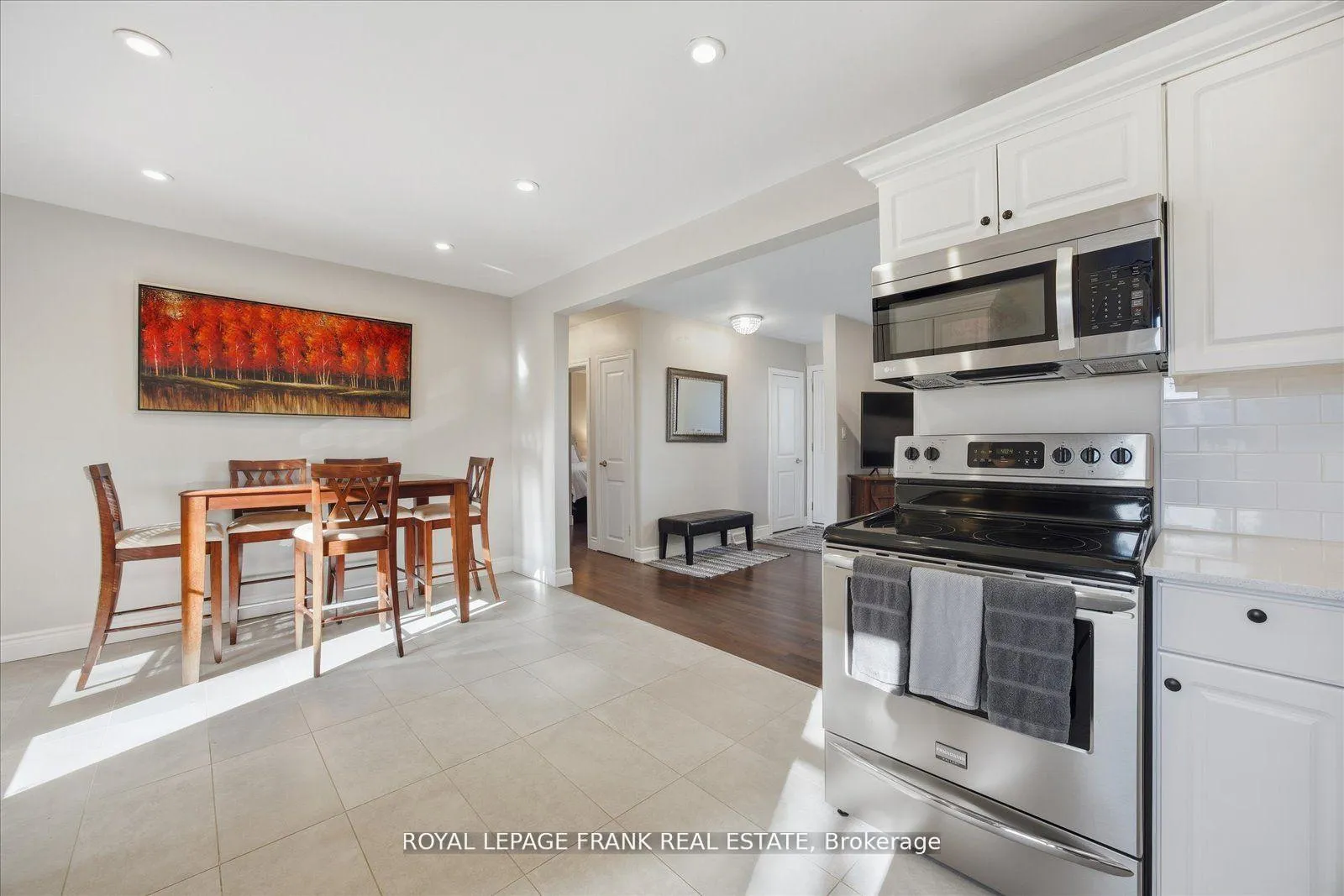 Photo 10 of 1186 Ravine Road, Oshawa, Lakeview — HOMEH