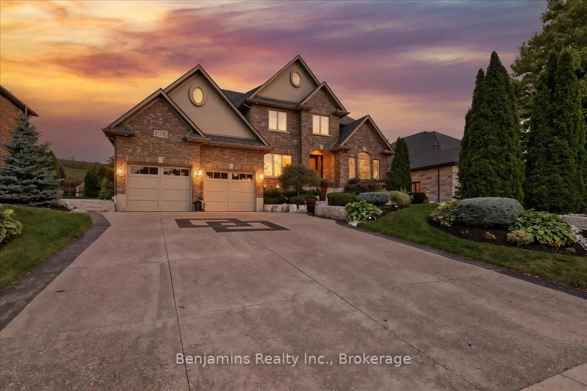 Photo 3 of 237 River Birch Street, Kitchener — HOMEH