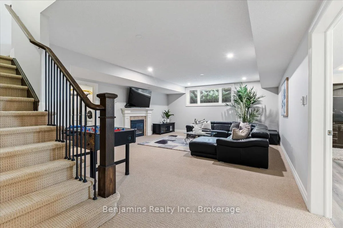Photo 33 of 237 River Birch Street, Kitchener — HOMEH