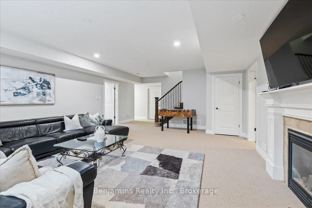 Photo 34 of 237 River Birch Street, Kitchener — HOMEH