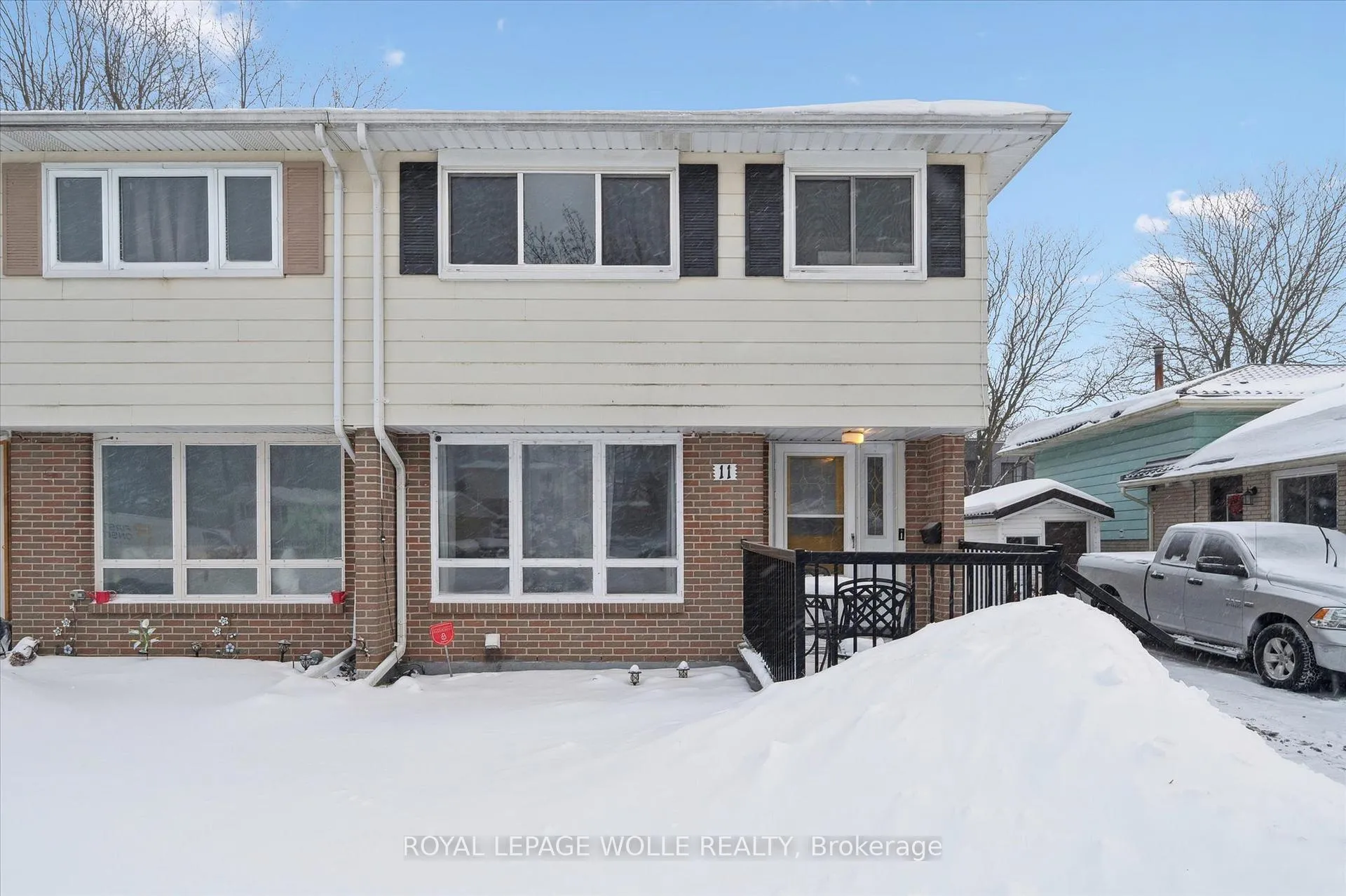 Photo 1 of 11 Ingleside Drive, Kitchener, Victoria Hills — HOMEH