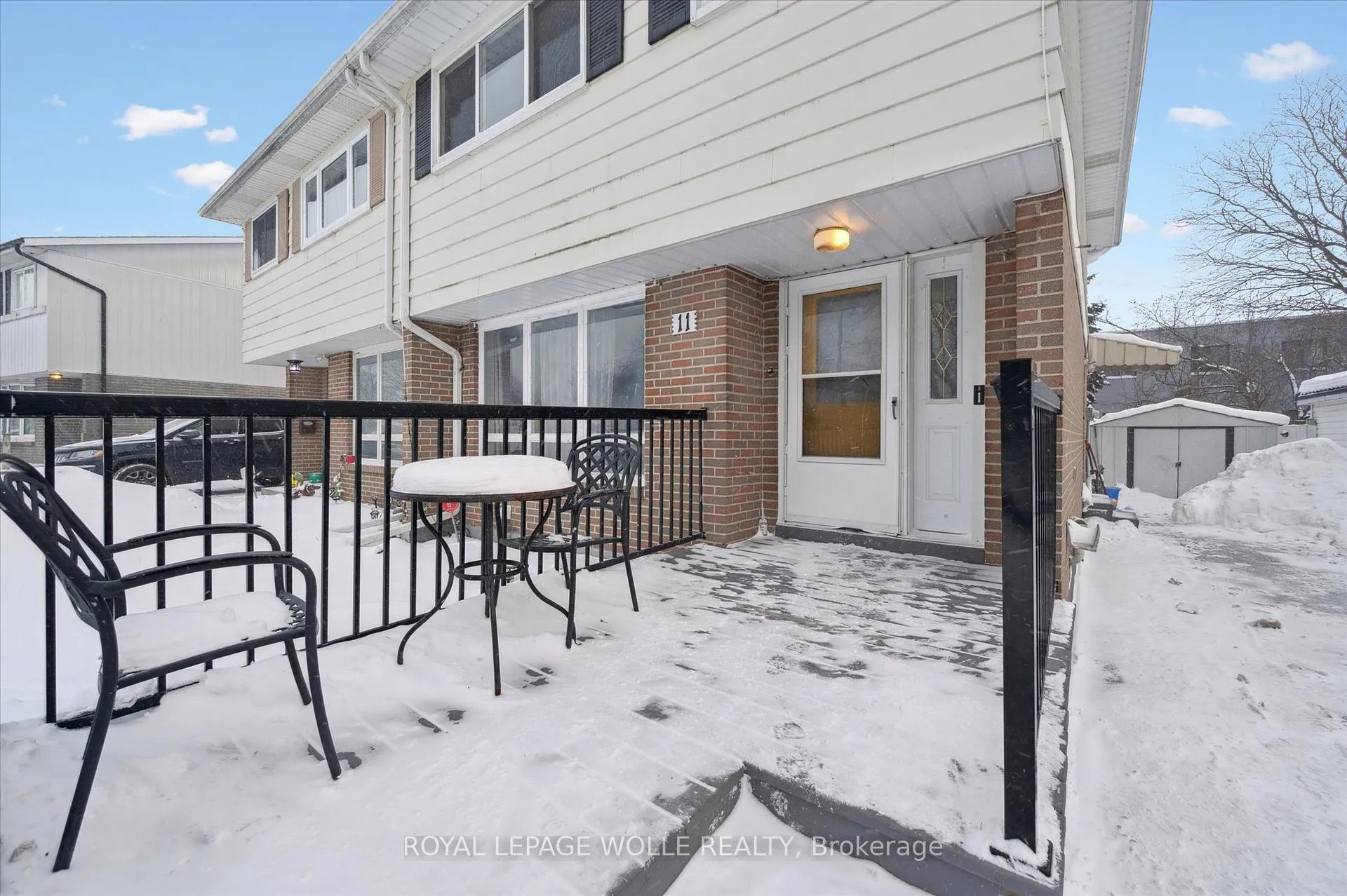 Photo 3 of 11 Ingleside Drive, Kitchener, Victoria Hills — HOMEH
