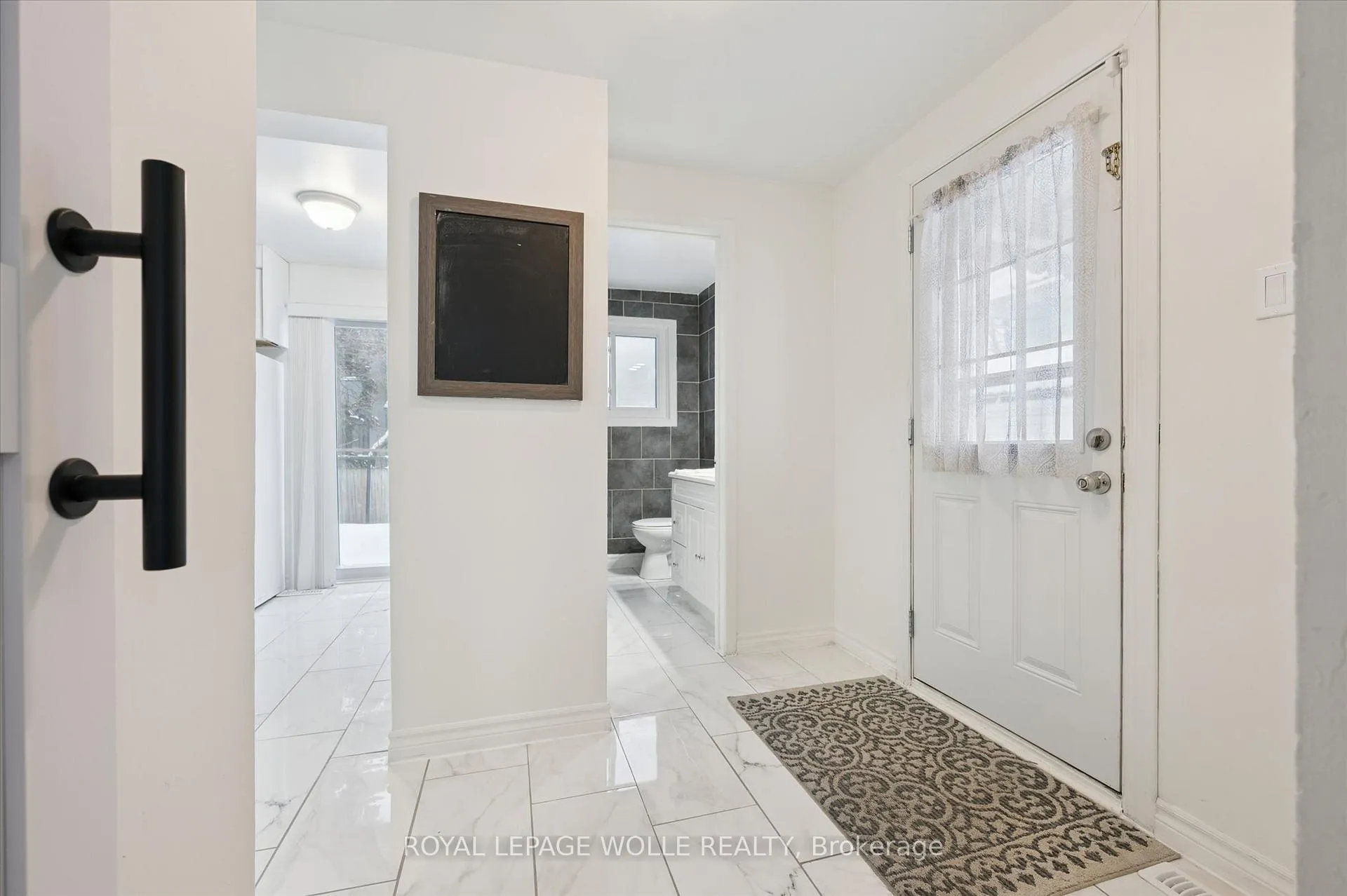 Photo 18 of 11 Ingleside Drive, Kitchener, Victoria Hills — HOMEH