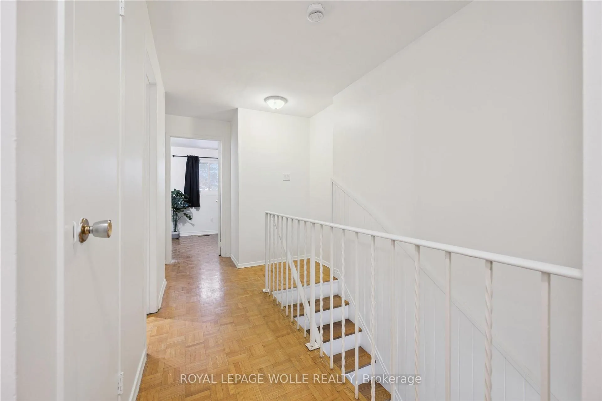 Photo 20 of 11 Ingleside Drive, Kitchener, Victoria Hills — HOMEH