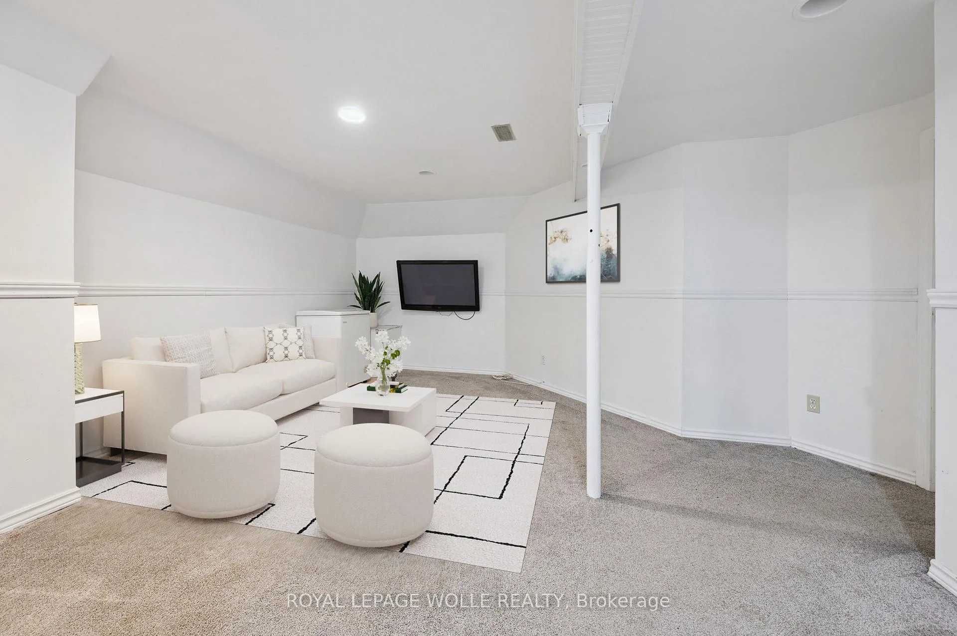 Photo 22 of 11 Ingleside Drive, Kitchener, Victoria Hills — HOMEH