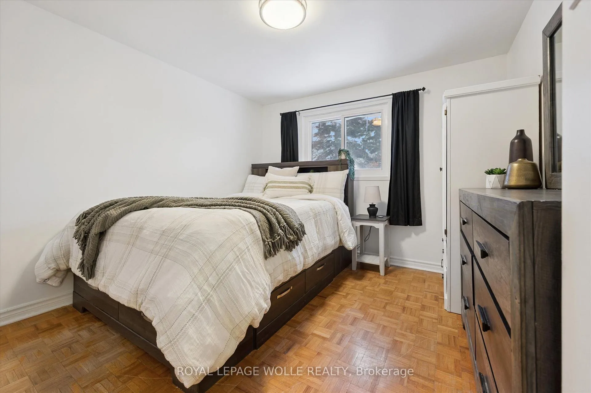 Photo 27 of 11 Ingleside Drive, Kitchener, Victoria Hills — HOMEH
