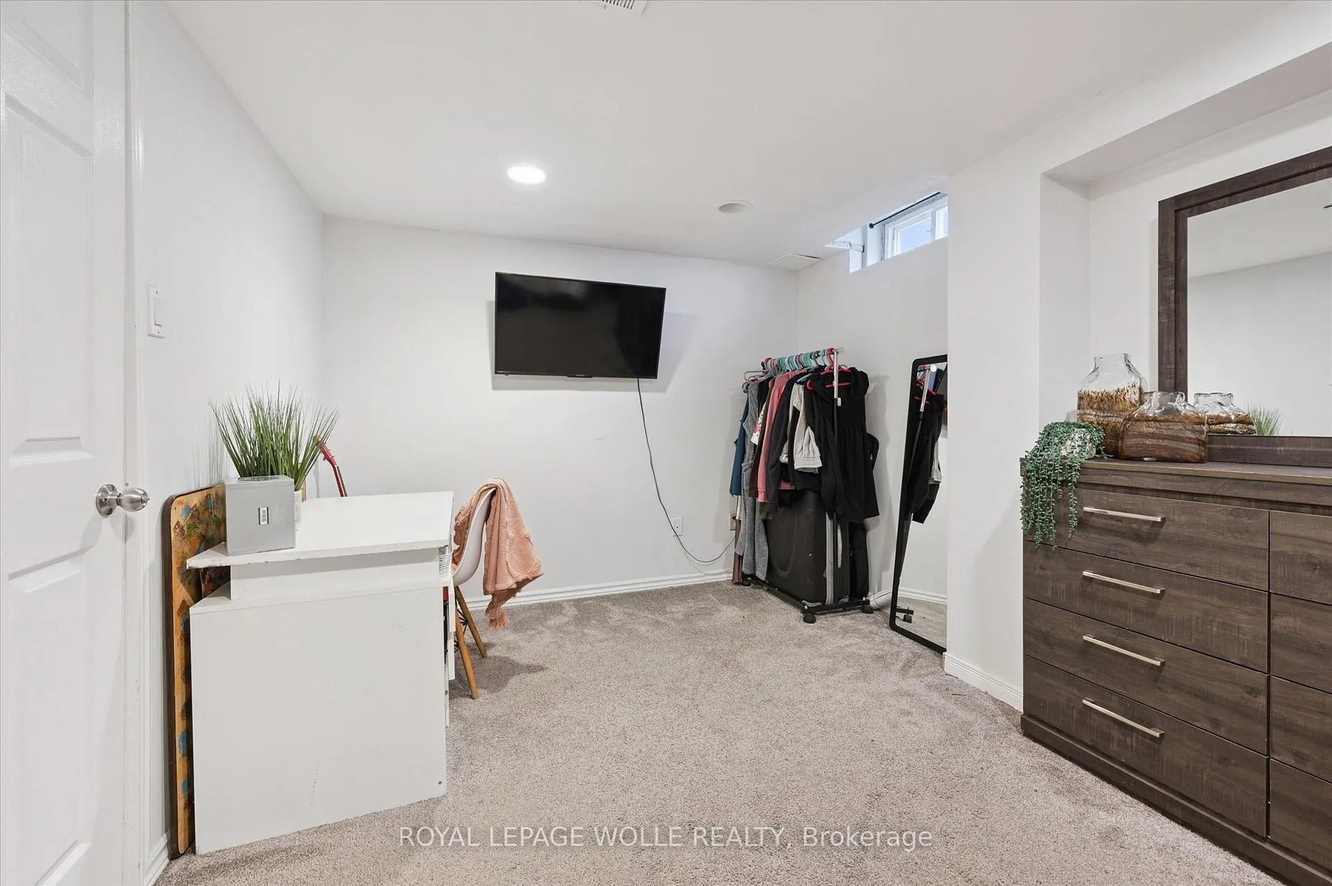 Photo 37 of 11 Ingleside Drive, Kitchener, Victoria Hills — HOMEH