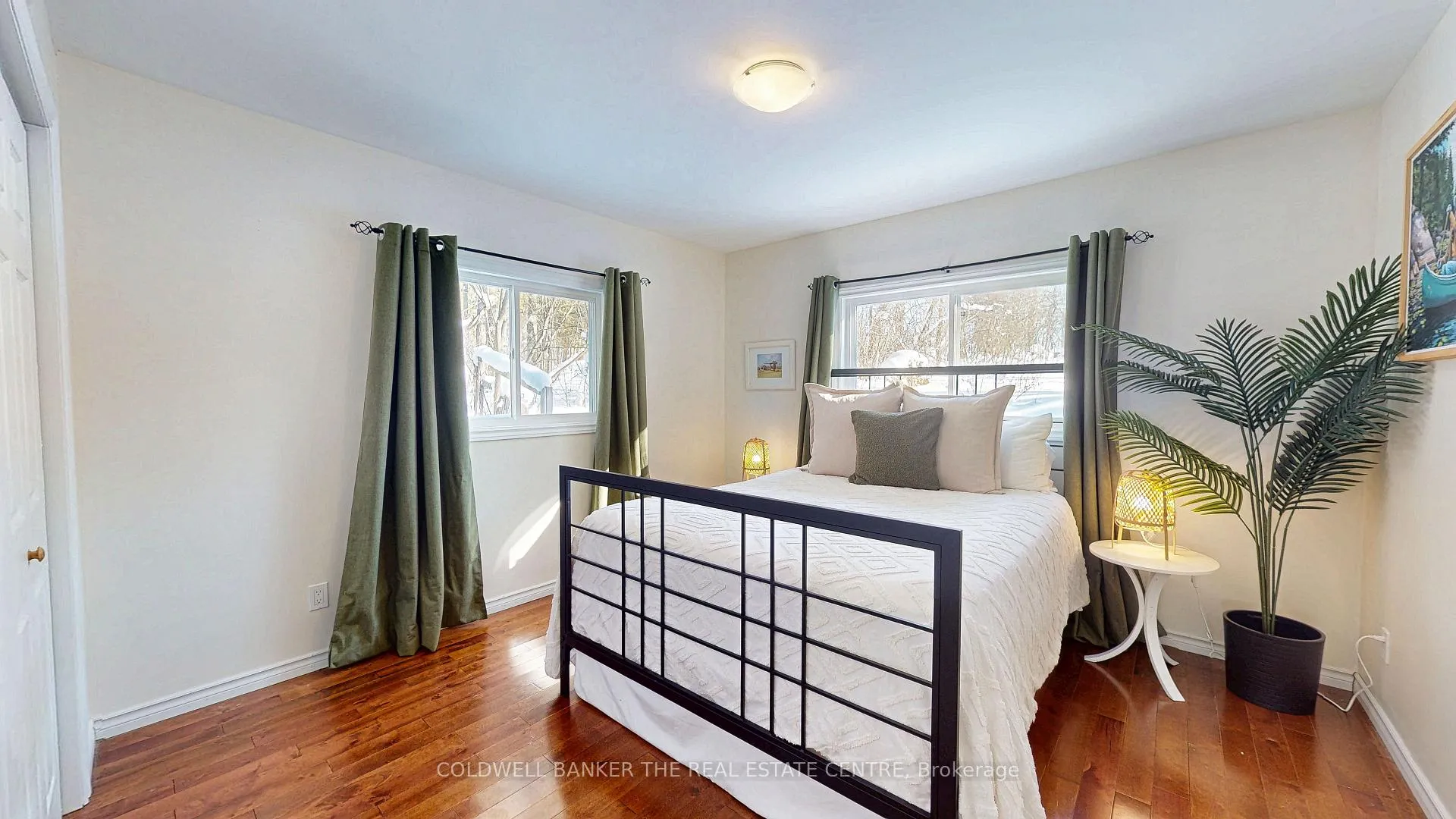 Photo 9 of 135 Simcoe Street, Orillia — HOMEH