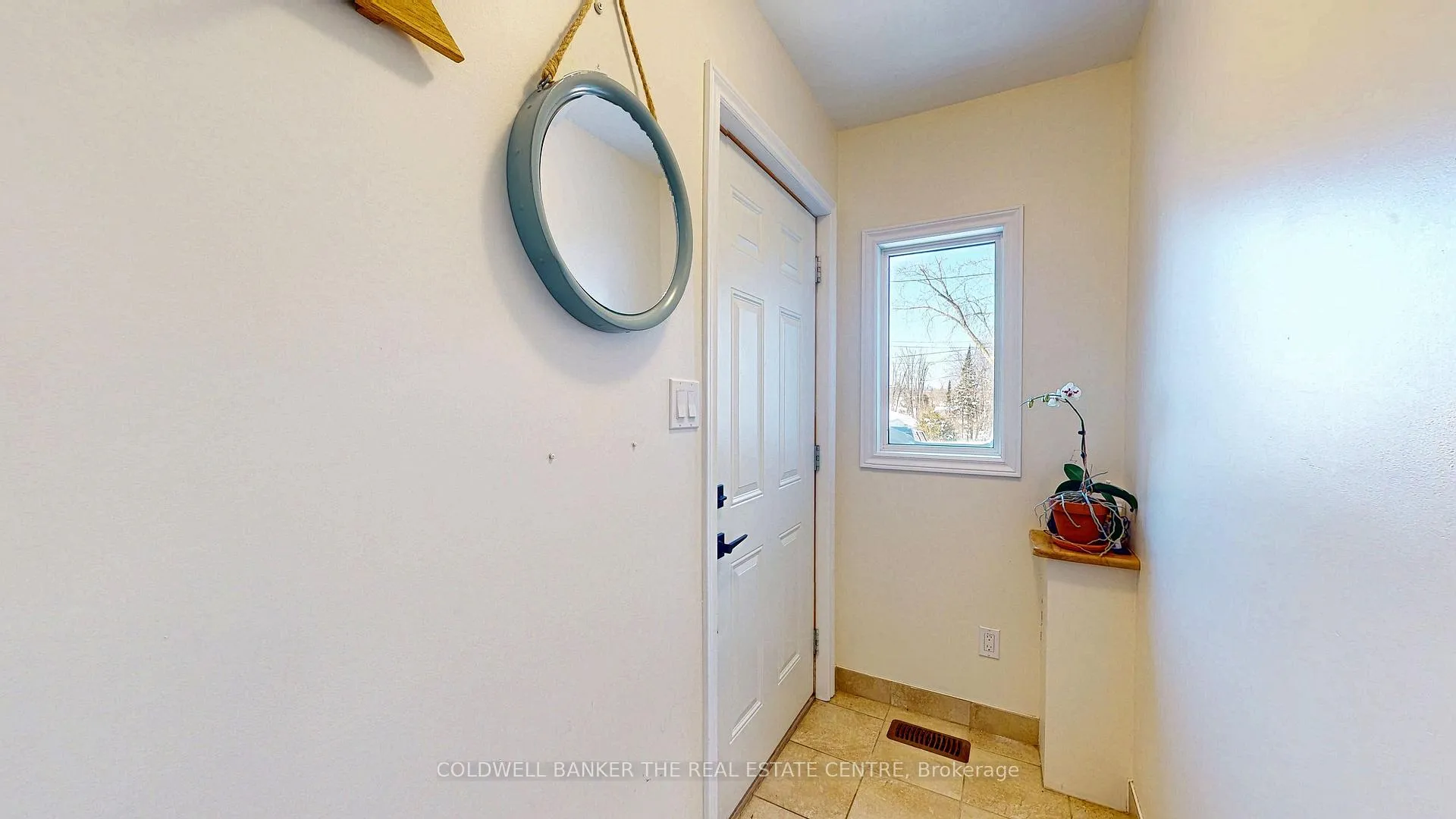 Photo 16 of 135 Simcoe Street, Orillia — HOMEH