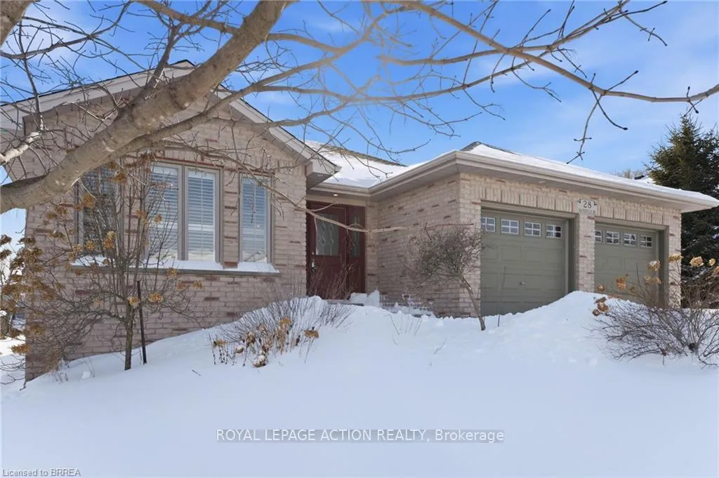 Photo 2 of 28 Mansfield Drive, Brant, South Dumfries — HOMEH