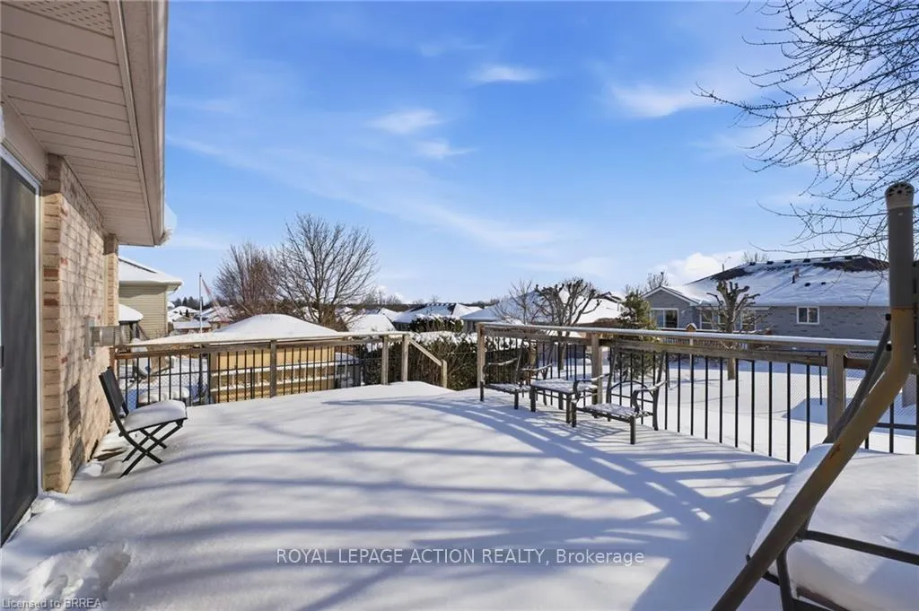 Photo 19 of 28 Mansfield Drive, Brant, South Dumfries — HOMEH