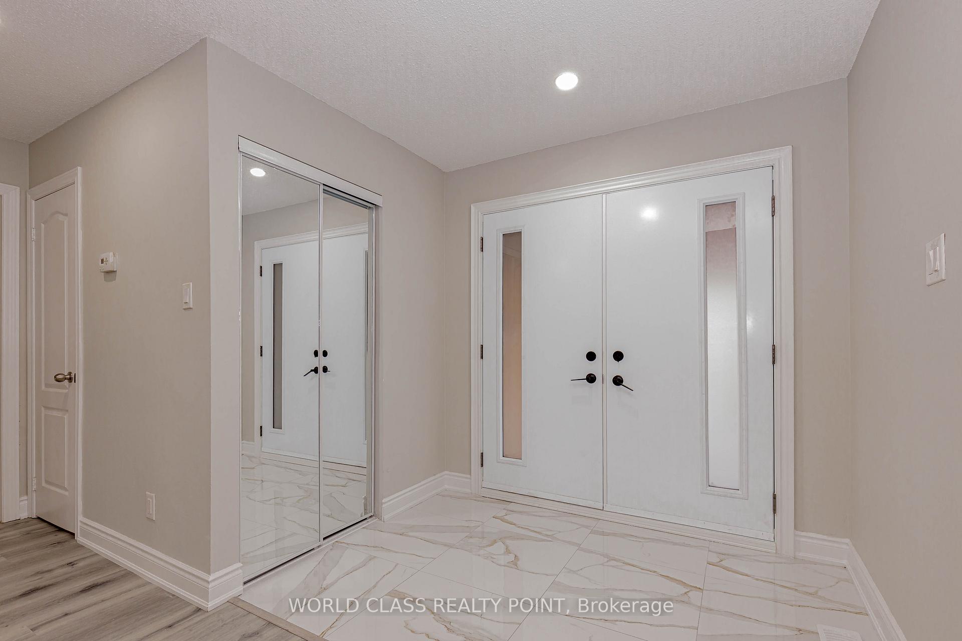 Photo 3 of 76 Moffatt Avenue, Brampton, Fletcher's West — HOMEH