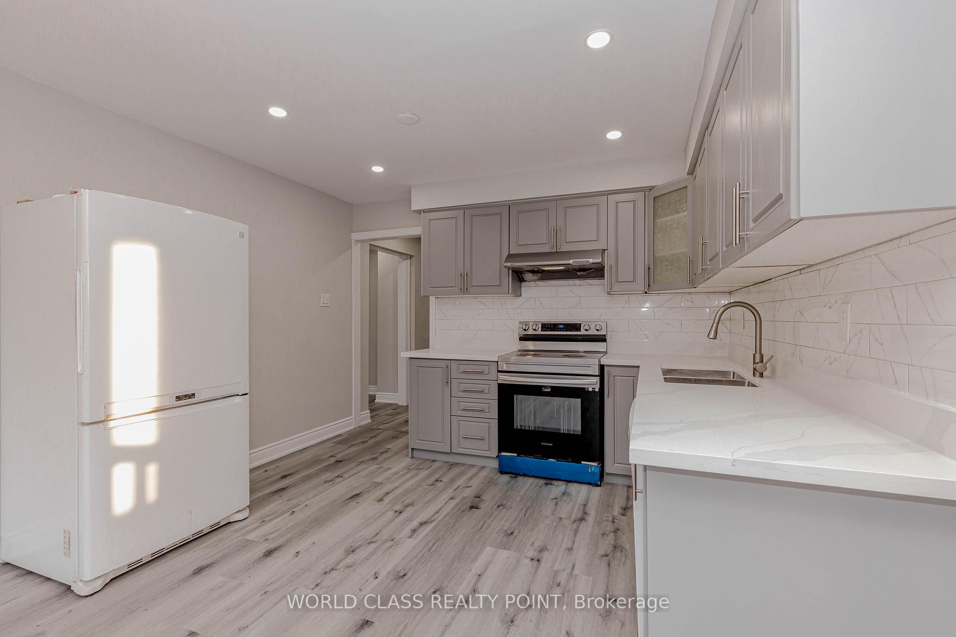 Photo 12 of 76 Moffatt Avenue, Brampton, Fletcher's West — HOMEH